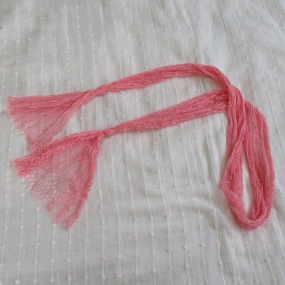 3/9$ **SALE** Pink net skinny scarf - Picture 2 of 5